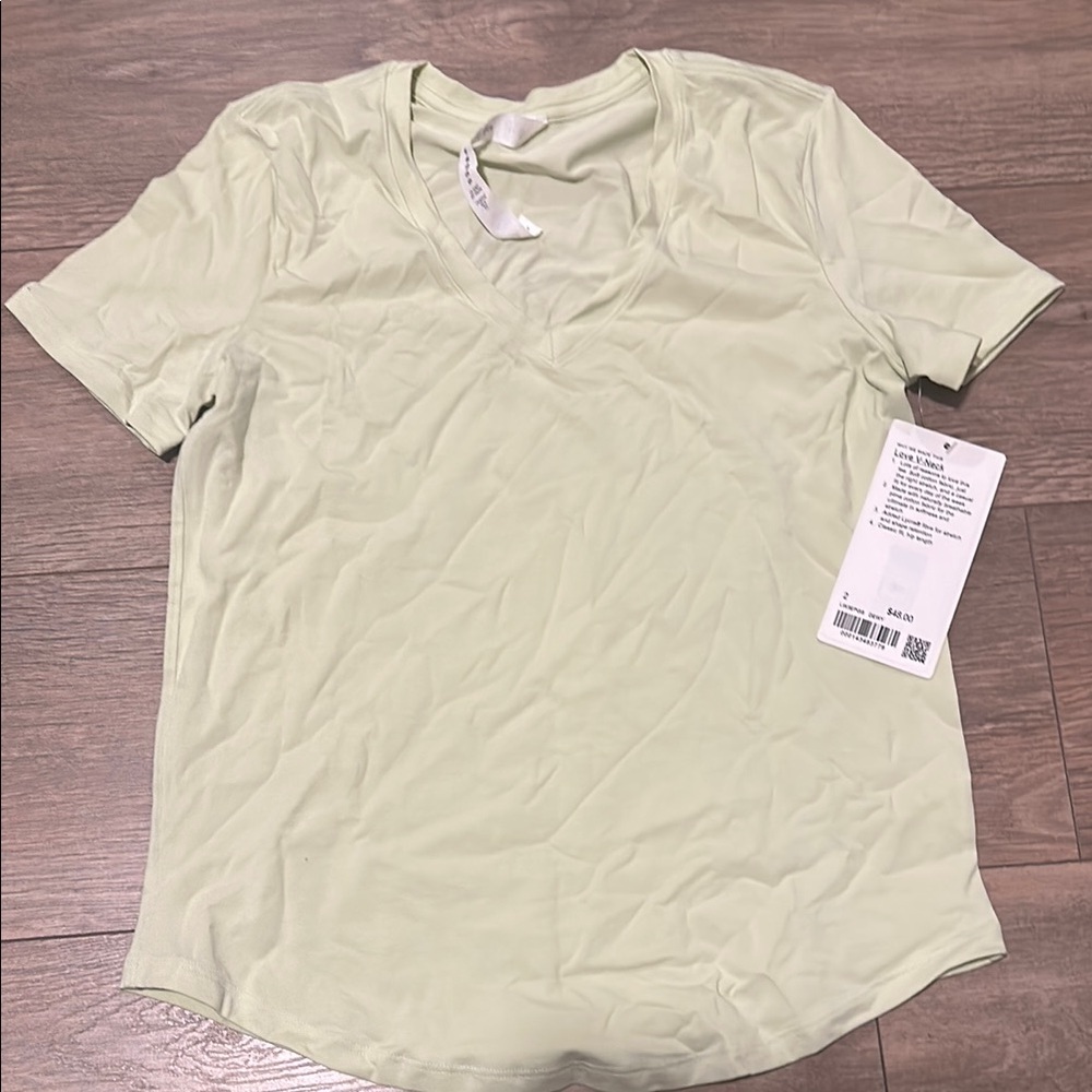 Lululemon T-shirt